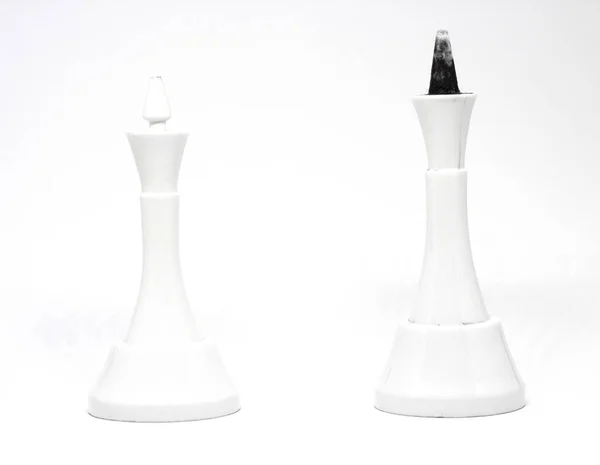 Άσπρο Σκάκι Είναι Λευκό Φόντο — Φωτογραφία Αρχείου