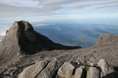 Kinabalu Dağı 'nın tepesinde
