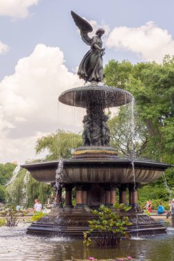 New York, New York / ABD - 24 Temmuz 2019: Bethesda Terrace and Angel of the Waters Fountain Statue