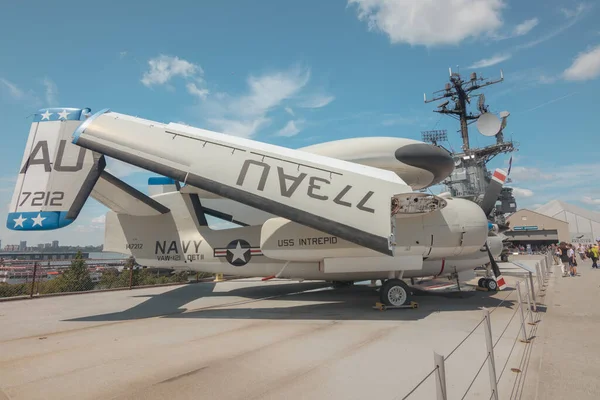 New York, New York / ABD - 24 Temmuz 2019: Korkusuz Deniz, Hava ve Uzay Müzesi