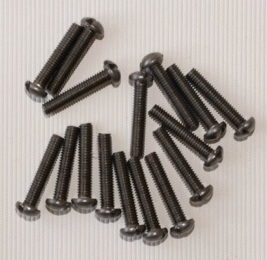 Galvanize edilmemiş vida, tam iplikli, galvanize edilmemiş yuvarlak başlı vidalar.