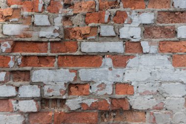 Üzüntülü Duvar Yüzeyi Boyalı. Eski Duvar
