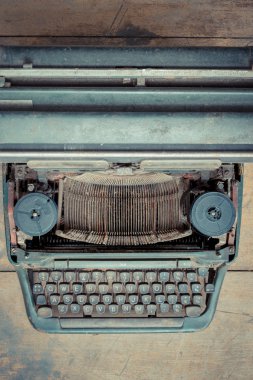 ahşap üzerine daktilo