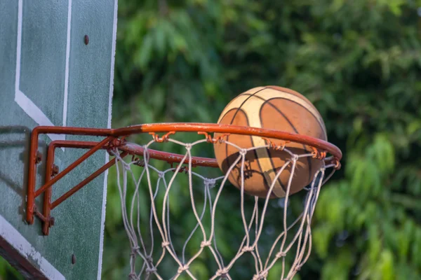 Kosárlabda hoop Park — Stock Fotó