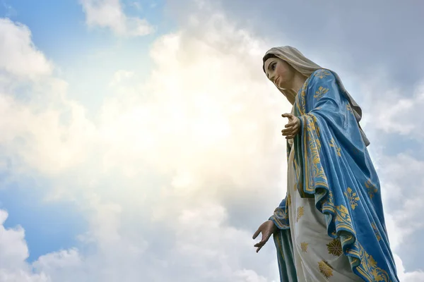 Estatua de la Virgen María — Foto de Stock