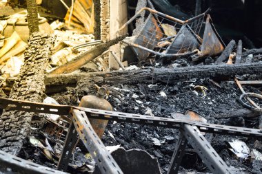 Yangın yangın hasar