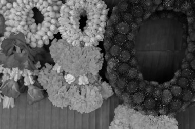 Garland Yasemin çiçek