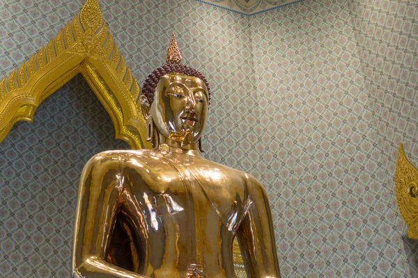泰国佛像，扫管笏 Traimitr Withayaram — 图库照片