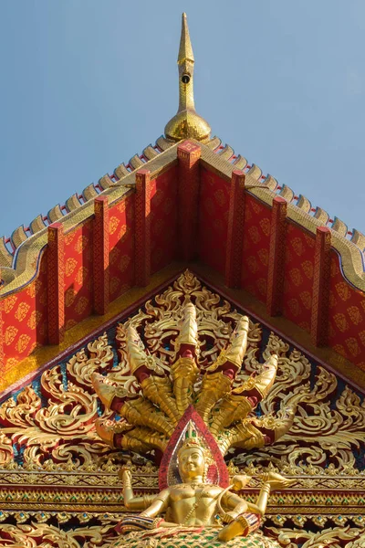 Arte tailandés en el techo — Foto de Stock