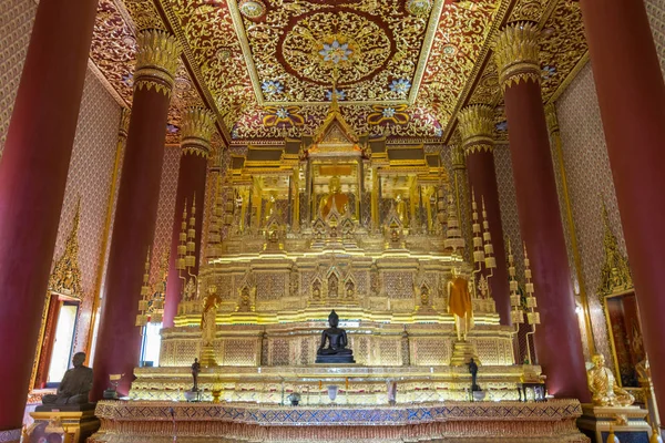 Estátua de buddha tailandesa (Wat Thep Sirin ) — Fotografia de Stock