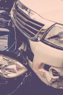 Yoldaki araba kazasından.