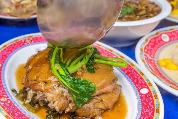 Pierna de cerdo guisado en banquete chino — Foto de Stock