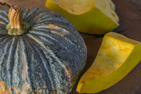 Pumpkin on a wooden table — Stock Photo, Image