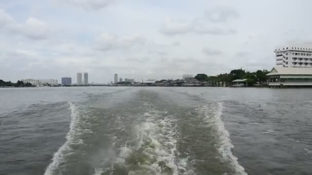 Båtreise på Chao Phraya-elva – stockvideo