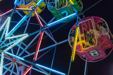 Eğlence parkında bir tapınak festival karnaval