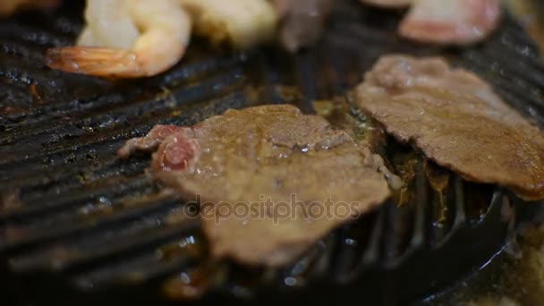 Grilled raw meat cooking on wagyu grill — Stock Video