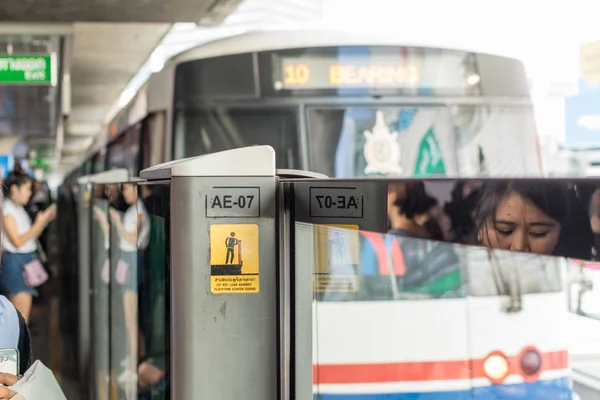 BTS-Skytrain-Zug — Stockfoto