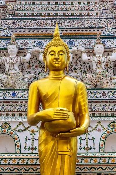Thailändische Buddha-Statue in buddhistischer Religion — Stockfoto