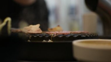 Çiğ et wagyu ızgarada pişirme ızgara