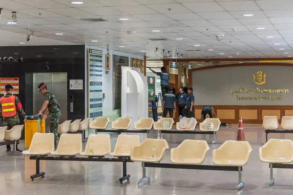 Pumový útok ve vojenské nemocnici (Phramongkutklao) — Stock fotografie