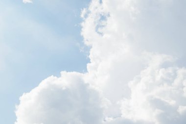 Mavi gökyüzü bulut