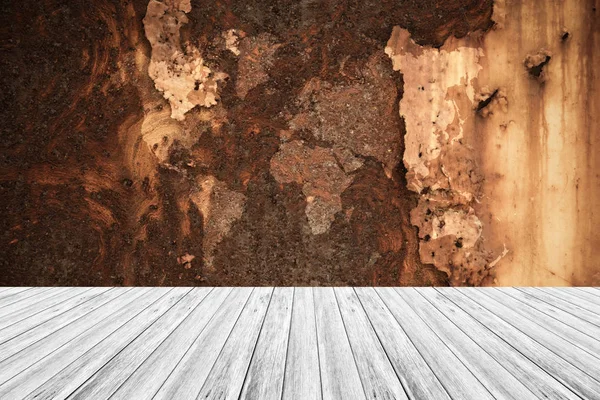 녹 금속 벽 텍스처 표면 빈티지 스타일으로 나무 테라스 — 스톡 사진