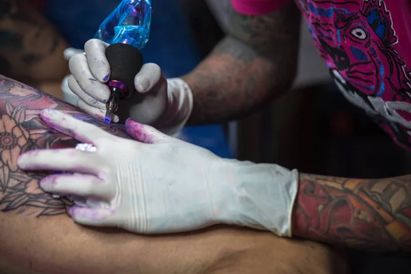 Tatuerare Rita art på kroppen — Stockfoto
