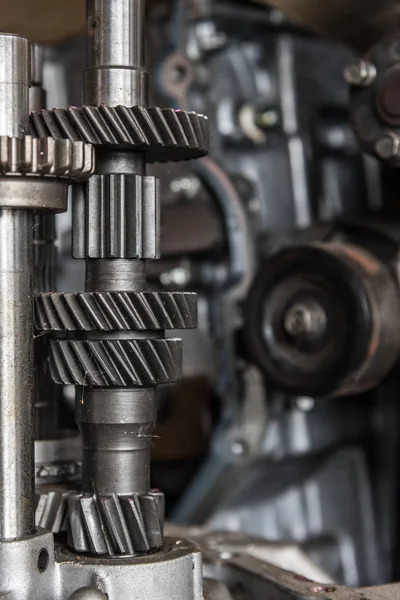 Demonte araba kirli motor ve vites Garage