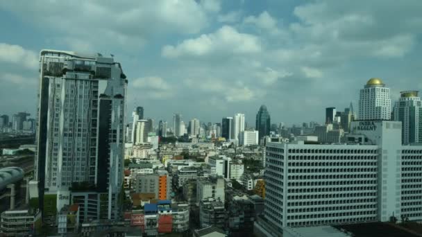 Stadsgezicht met gebouw in de stad van Bangkok — Stockvideo