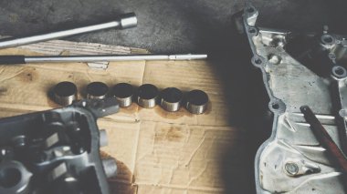 Demonte araba kirli motor silindir Garage