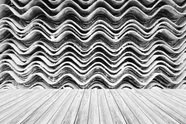 Duvar doku yüzeyi ahşap teras ile