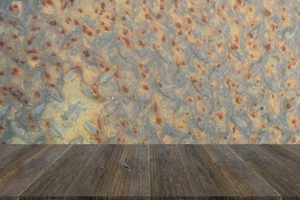 Textura de pared de óxido de metal con terraza de madera — Foto de Stock