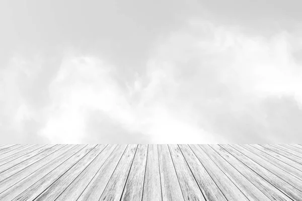 Nube de cielo con terraza de madera, proceso en estilo blanco — Foto de Stock