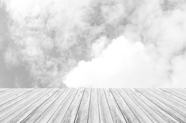 Ahşap Teras, işlem beyaz tarzı ile gökyüzü bulut