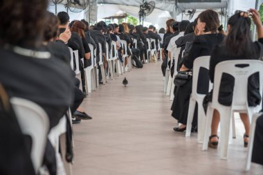 İnsanlar ödemek ve Tayland Kralı Bhumibol için saygı