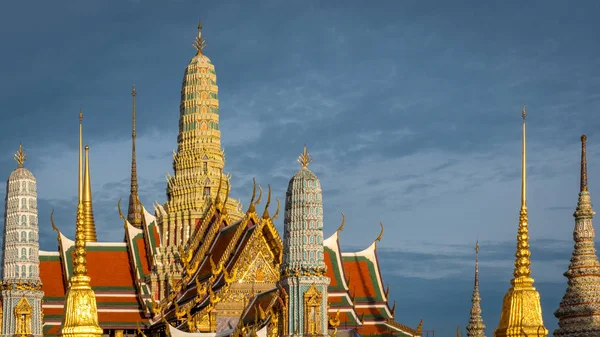 Wat Phra Kaew (Wat Phra Si Rattana Satsadaram) — Stock Photo, Image