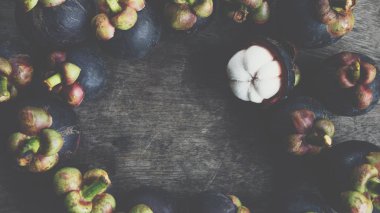 Mangosten meyve meyve pazarında kraliçesi