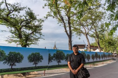 İnsanlar ödemek ve Tayland Kralı Bhumibol için saygı