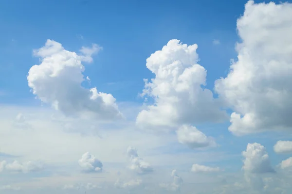 Nuvem céu azul — Fotografia de Stock