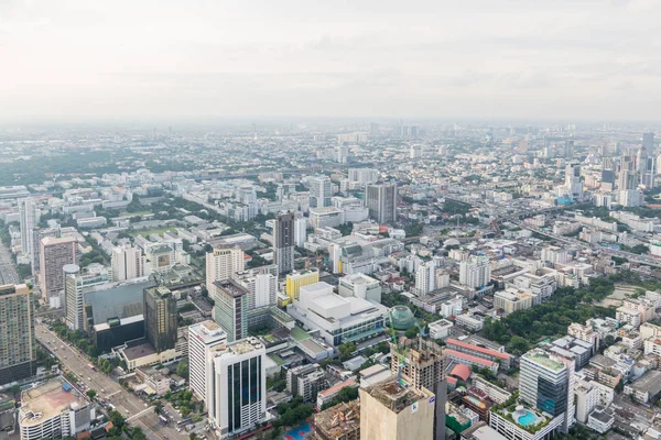 Panoráma města s budovou ve městě Bangkok — Stock fotografie