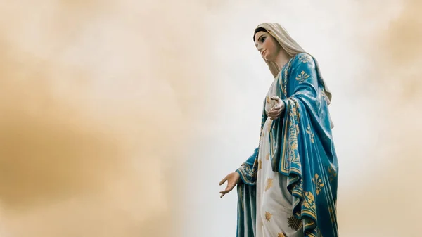 Het beeld van de Maagd Maria — Stockfoto