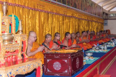 Tay keşiş Budist Dini törenle için dua