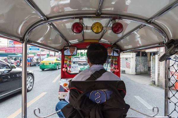 Das Tuk-Tuk-Taxi ist ein Dreirad — Stockfoto