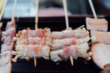 Mala ile sichuan biber piyasası et ızgara