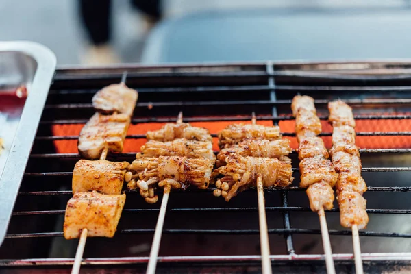 Mala grilované maso s sichuan pepř na trhu — Stock fotografie