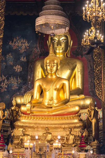 Wat bowonniwet vihara im Bezirk phra nakhon — Stockfoto