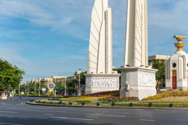 Demokrasi Anıtı (Anusawari Uygulaması)