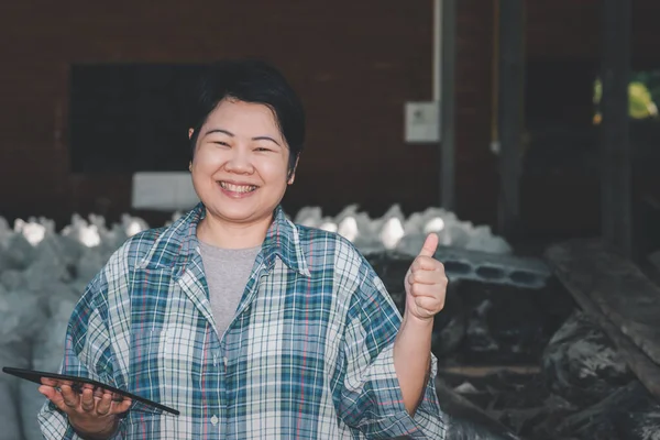 Asian Woman Smart Farmer Agriculturist Happy Fertilizer Composting Plant Organic — 스톡 사진
