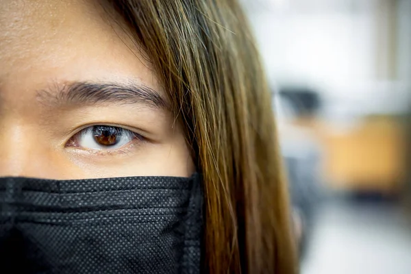 Mulher Bonita Asiática Usando Máscara Máscara Proteção Respiratória Contra Epidemia — Fotografia de Stock