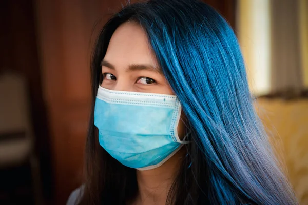 Mujer Bonita Asiática Usando Máscara Máscara Protección Respiratoria Contra Gripe — Foto de Stock